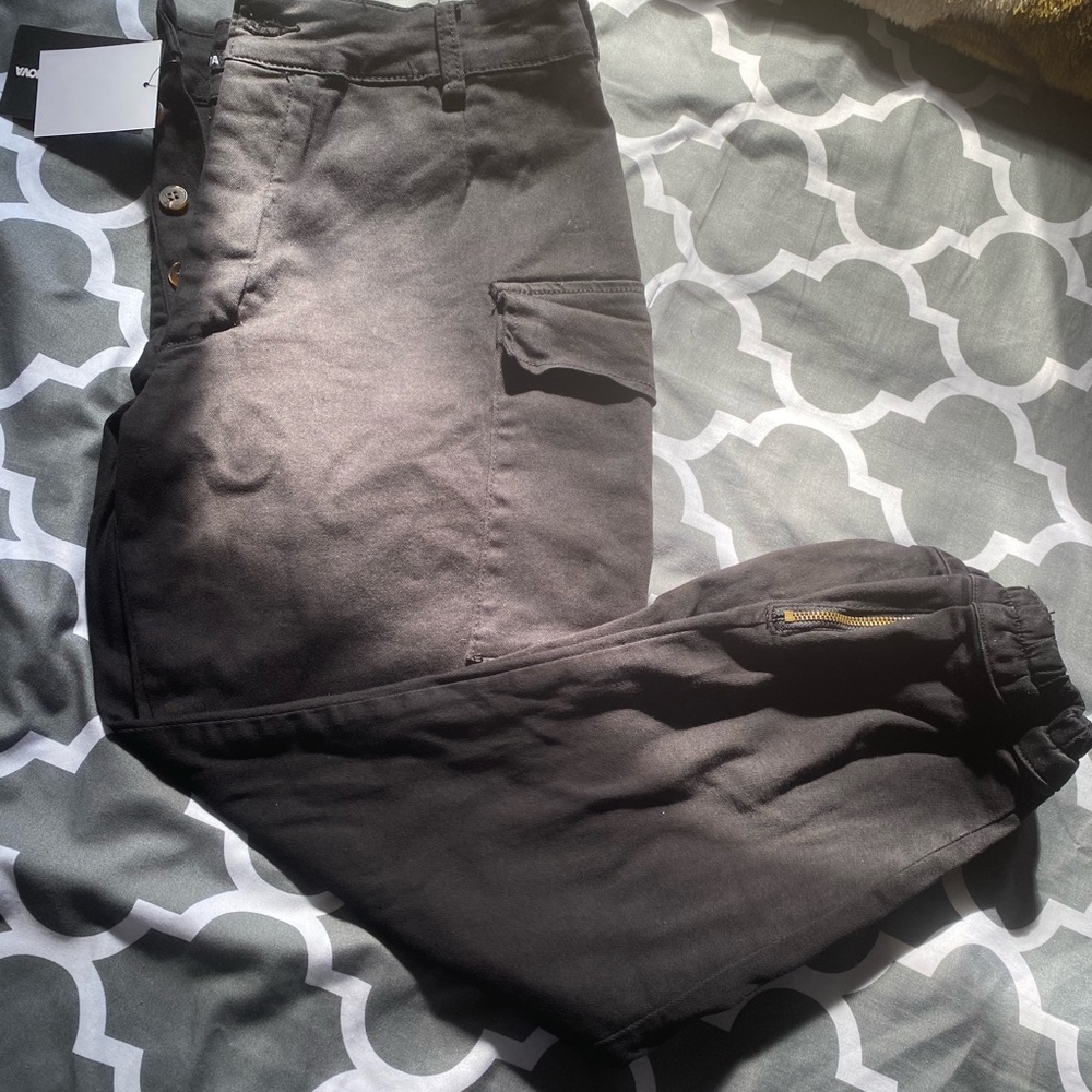 Fashion nova cargo pants size XL in women